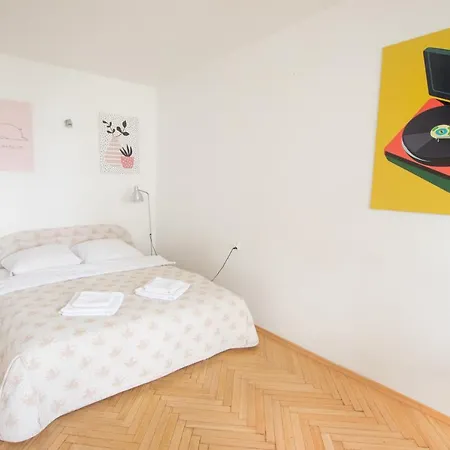 Amazing View And Great Location. Ratusz Arsenal. Apartamento Varsovia